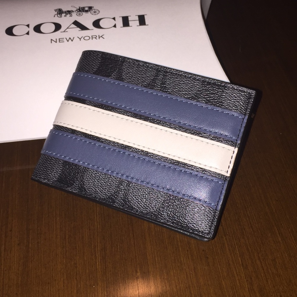 Coach Slim Varsity Wallet - Picture 3 of 5
